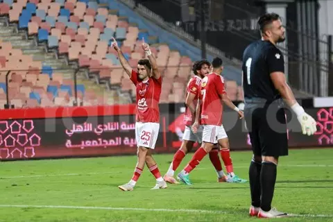 ضربة الجزاء الأولى.. زيزو يعزز تقدم الأهلي أمام الاتحاد السكندري (فيديو)